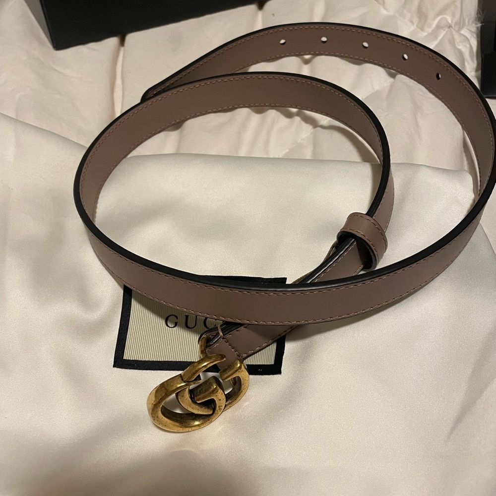 Gucci Women's Brown Leather Belt with Gold GG Buckle